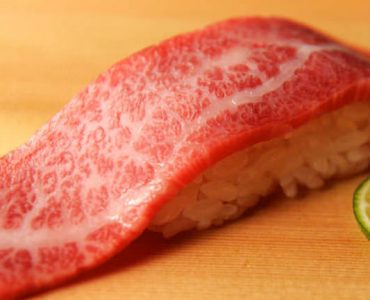 肉寿司　赤身　1貫	400円（税抜）